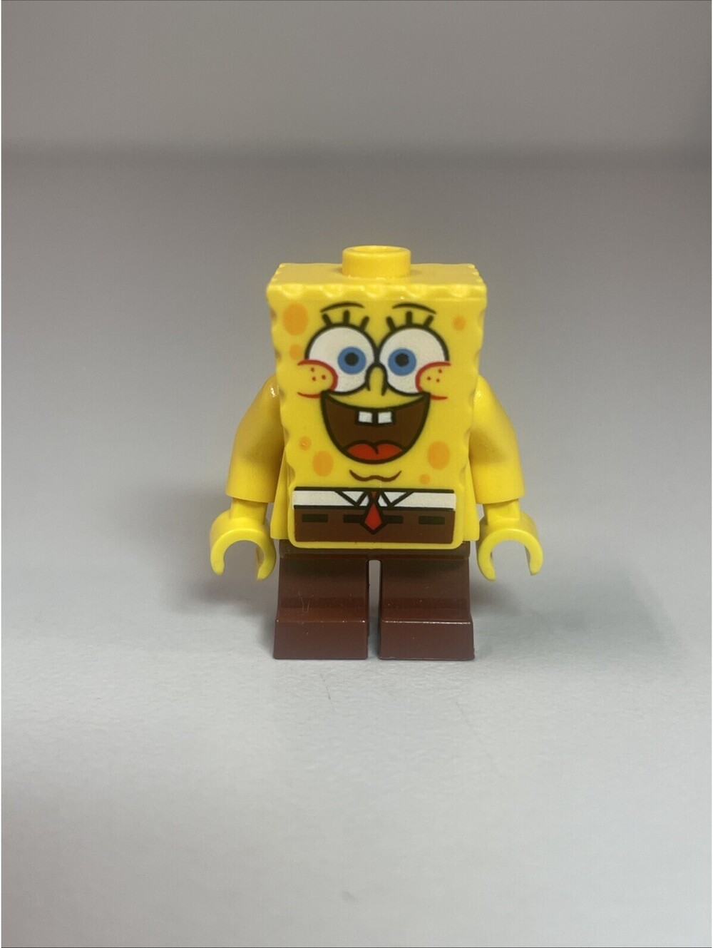 LEGO SpongeBob SquarePants Minifigure w/ Eyebrows bob028 From 3816 Retired Rare!